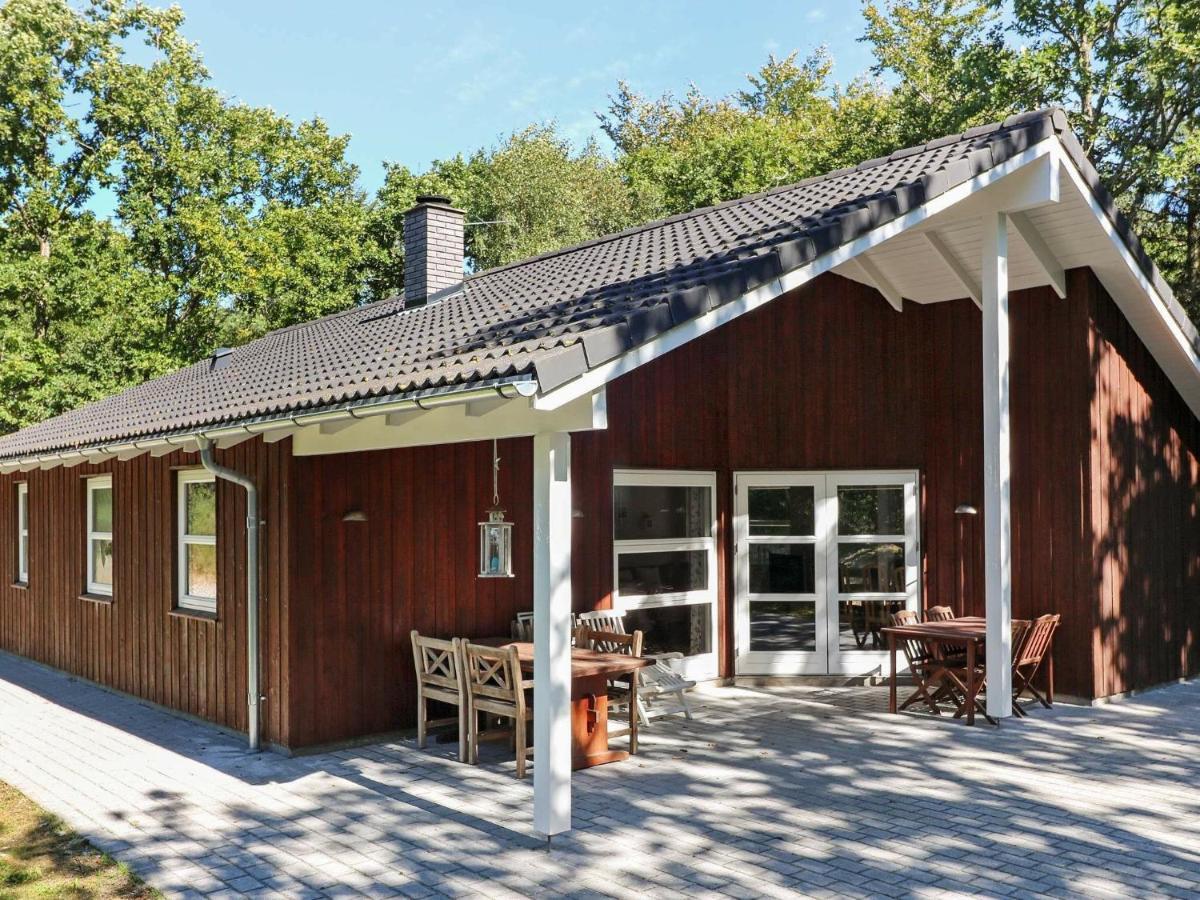 6 Person Holiday Home In Hadsund Odde Room photo